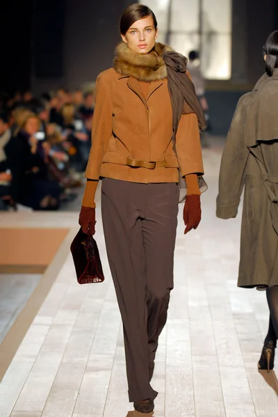 Look 15
